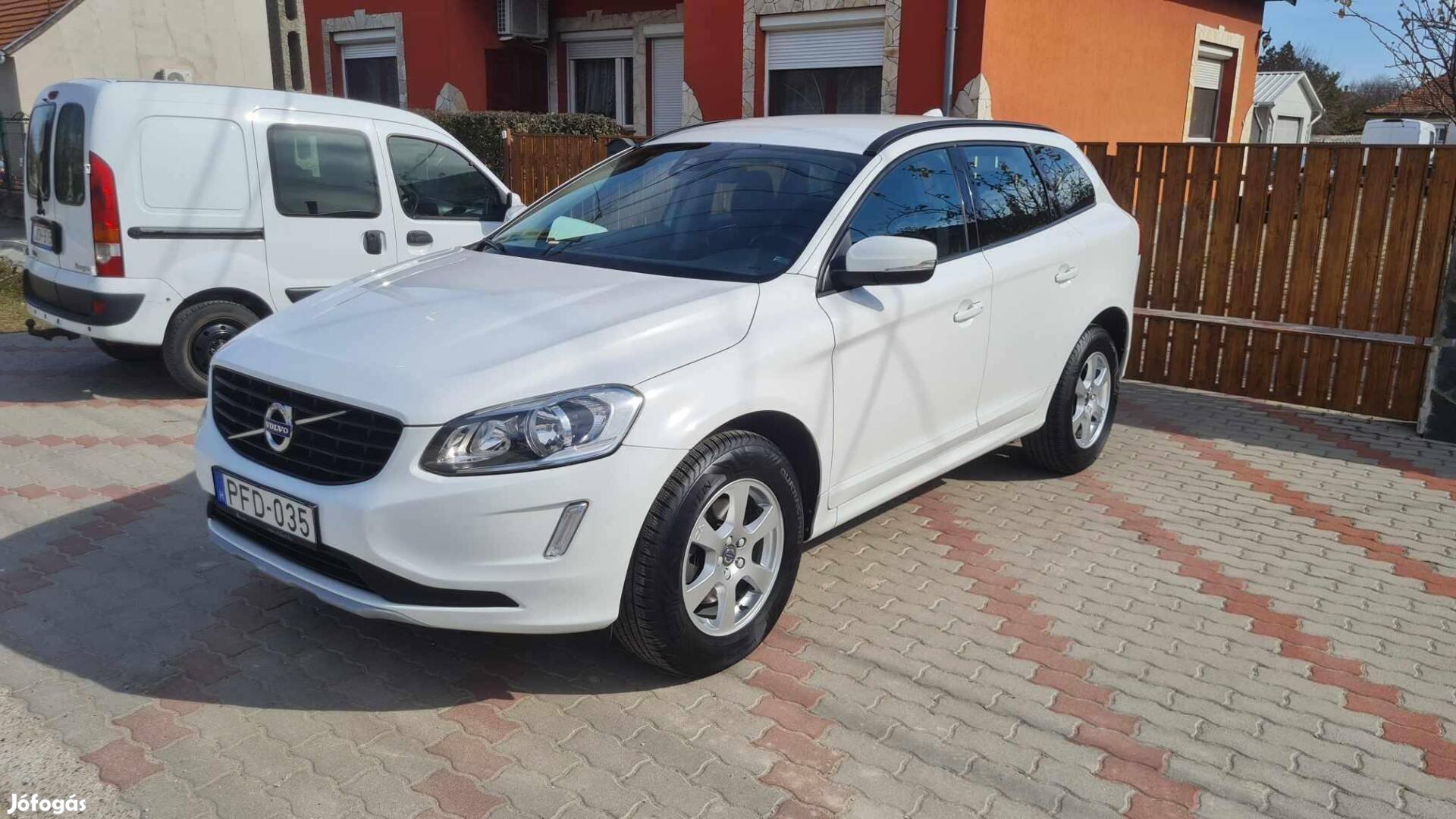 Volvo XC60 2.4 D [D4] Kinetic Geartronic Gyönyö...